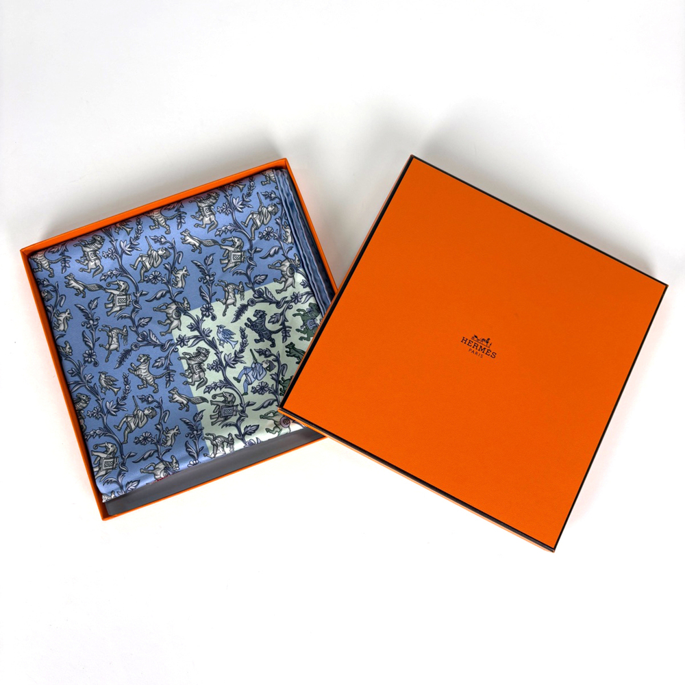 HERMES Blue Silk Scarf - Picture 4 of 4